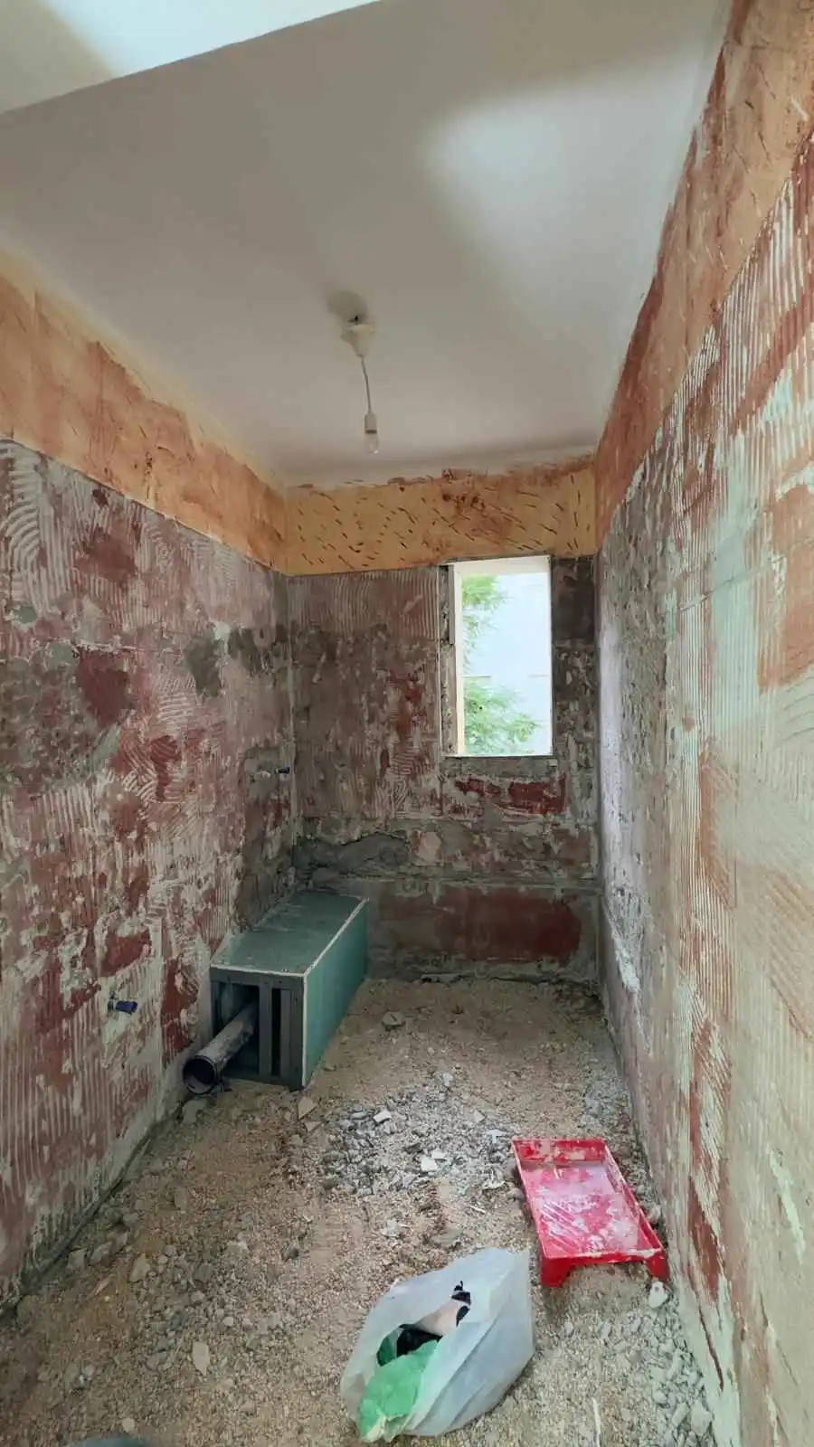 לפני שיפוץ מקלחת